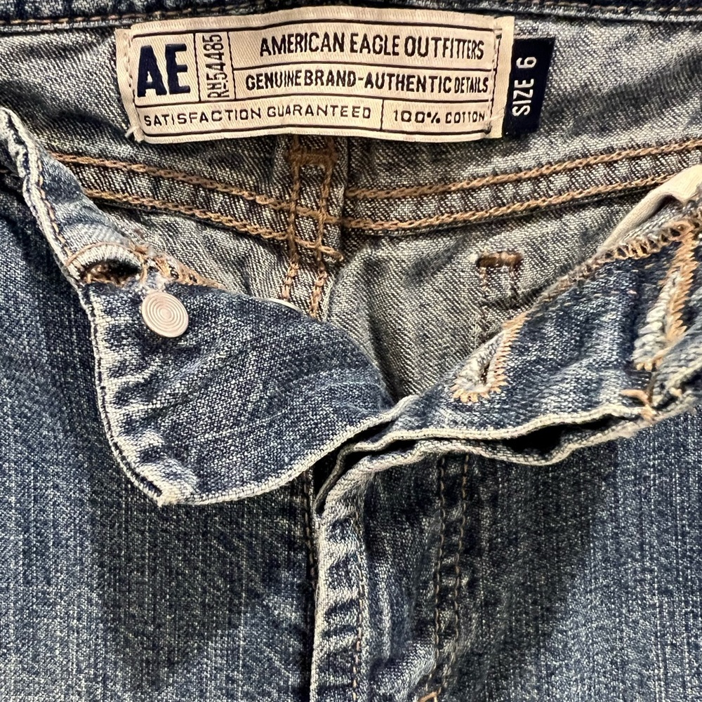 American Eagle Outfitters 4 Button Flare Jeans - Picture 5 of 6